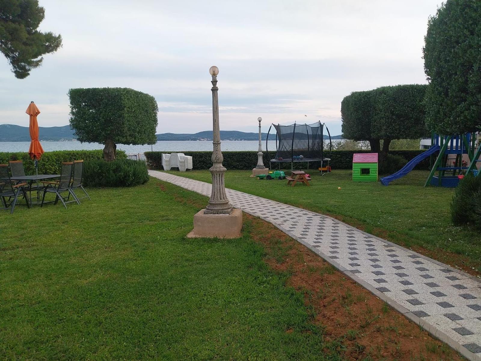 Apartments Becky On A Sandy Beach Without Crowd Sukošan Εξωτερικό φωτογραφία