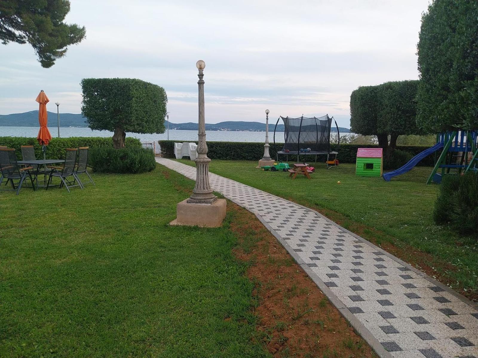 Apartments Becky On A Sandy Beach Without Crowd Sukošan Εξωτερικό φωτογραφία