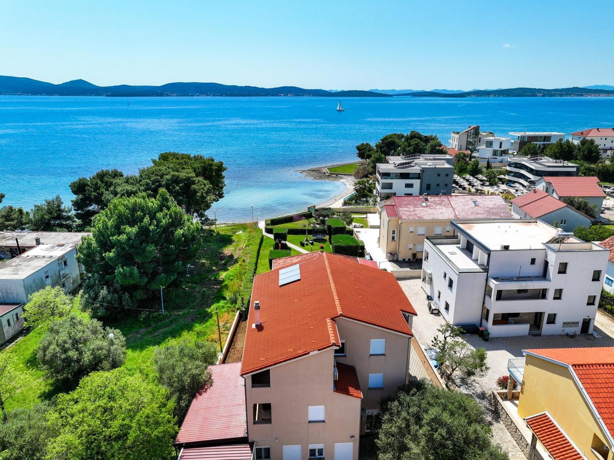 Apartments Becky On A Sandy Beach Without Crowd Sukošan Εξωτερικό φωτογραφία